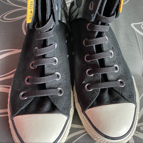 Batman *Limited Edition* All-Star Converse - Picture 6 of 16